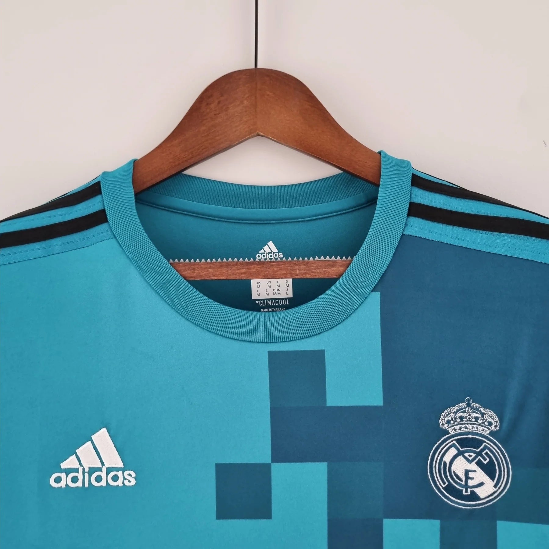 Real Madrid 2017/2018 - Alternativo