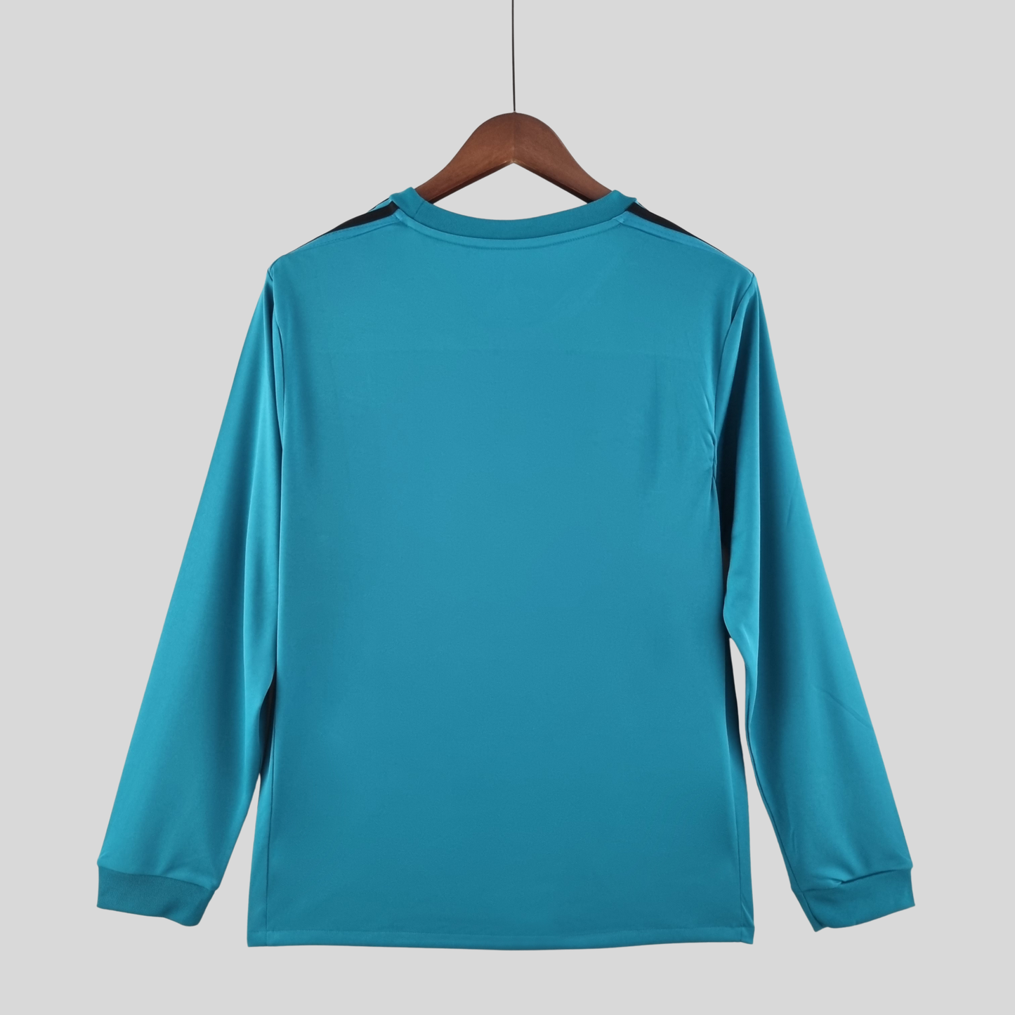 Real Madrid 2017/2018 - Alternativo