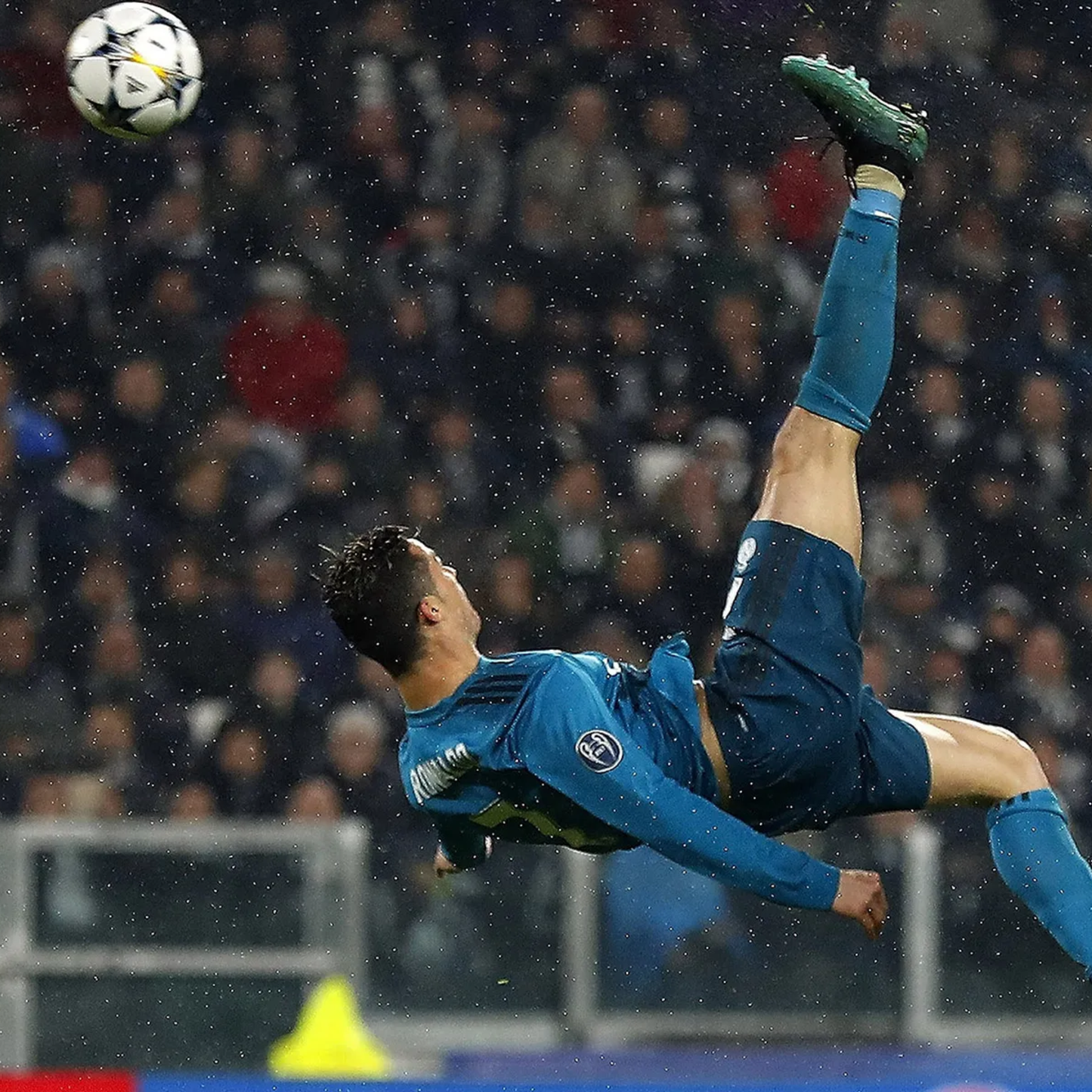 Real Madrid 2017/2018 - Alternativo